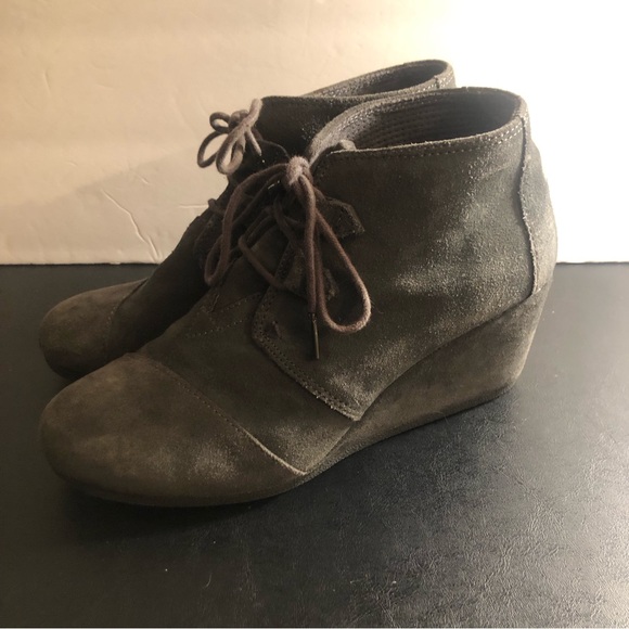 Toms Shoes - Toms Ankle Booties Womens 9.5 Gray Suede